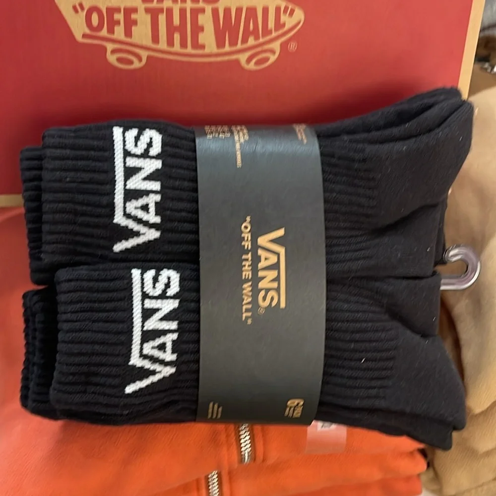 Vans Socks 6 pairs set CREW VANS.
"OFF THE WALL" Black/White 
NWT - Picture 12 of 16